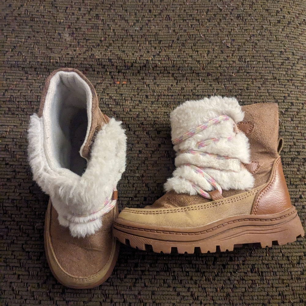 This is a  5 pair of shoe bundle!